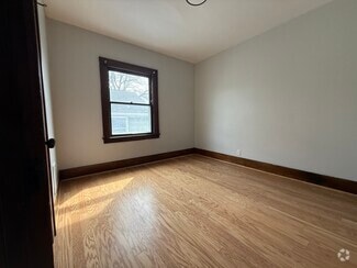 Building Photo - 318 Scio St