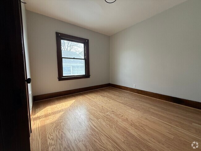 Building Photo - 318 Scio St