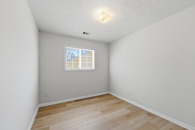 Foto del edificio - 201 Colony Springs Dr