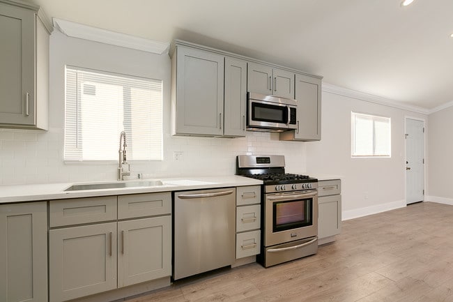 Foto del edificio - 3244 Chapman St