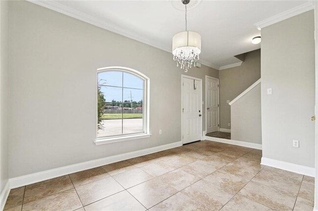 Building Photo - 1250 Primrose Dr