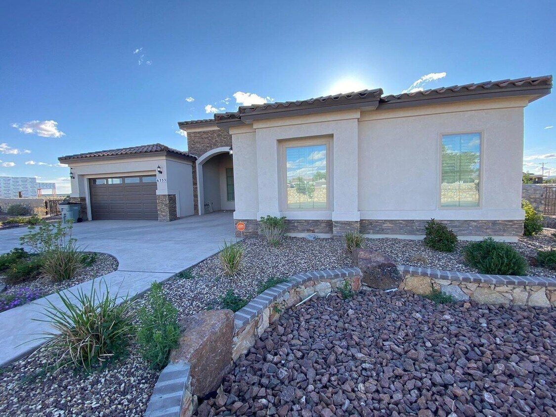 Primary Photo - 6333 Camino Nogal Dr