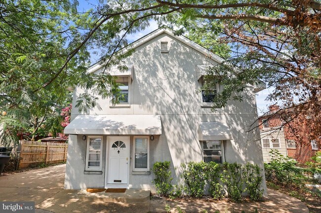 Foto del edificio - 2206 S Fern St