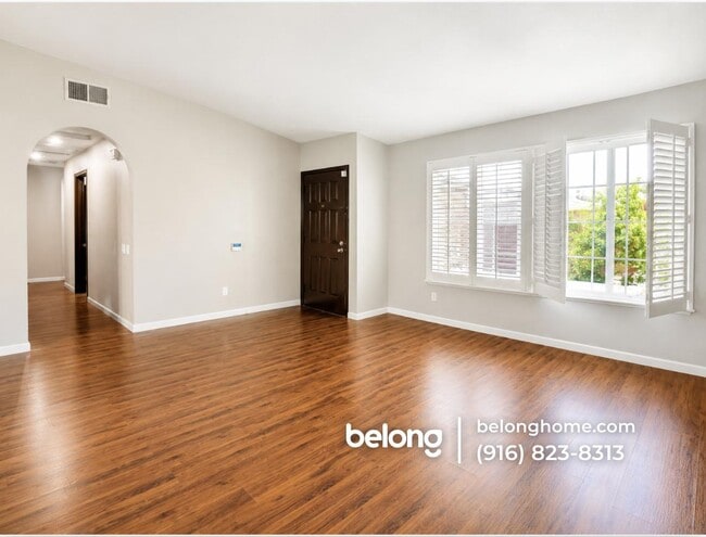 Building Photo - 7137 Reyn Oaks Way