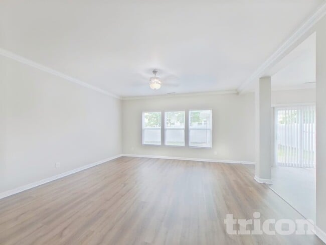 Building Photo - 2069 Durand Rd