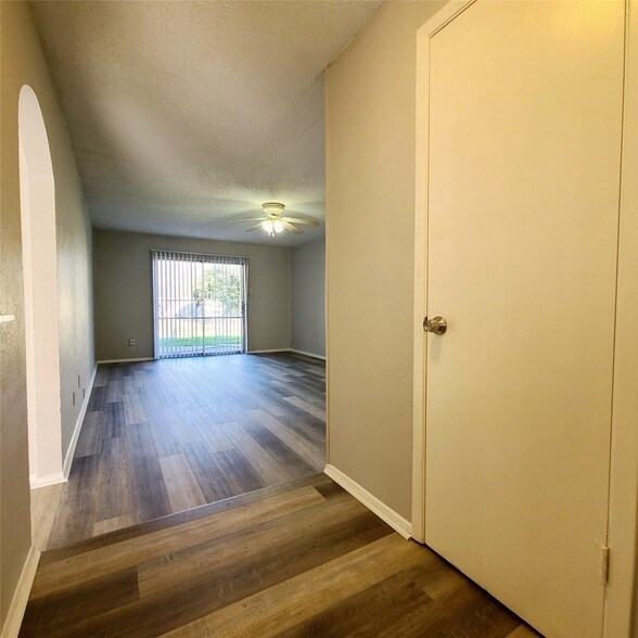 Foto del edificio - 1026 Brookshire Cir