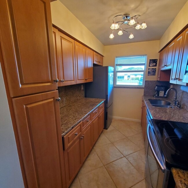 Foto del edificio - 202 W High Point Terrace