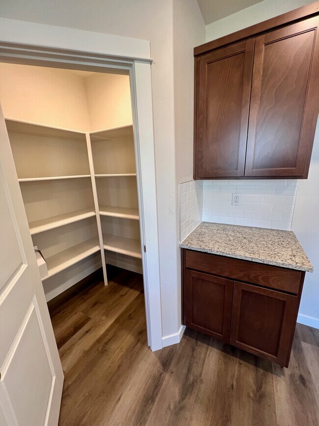 Foto del edificio - 3667 Ford Dr