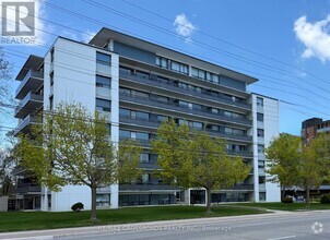 Building Photo - 363-363 Lakeshore Rd E