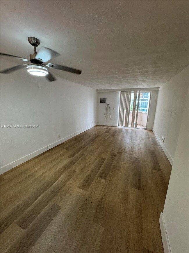 Foto del edificio - 505 NE 30th St