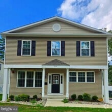 Building Photo - 417 Hamilton Rd