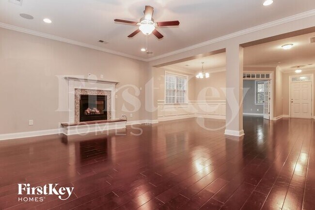 Foto del edificio - 373 Fox Ridge Ln