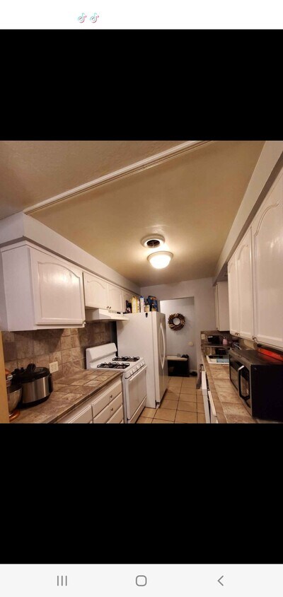 Primary Photo - 1237 Joseph St
