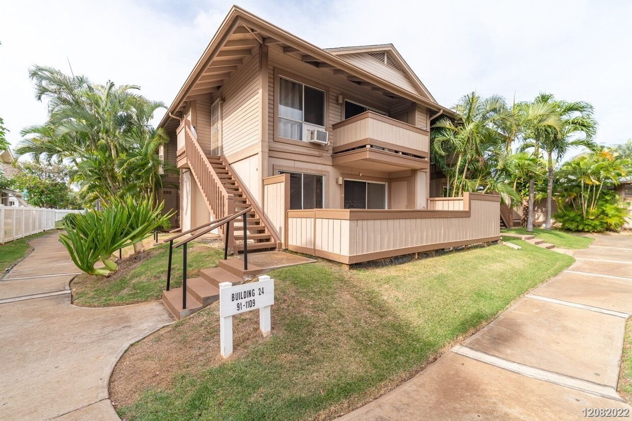Primary Photo - 2bd 1.5 ba 2 pkg townhome at Palm Villas g...