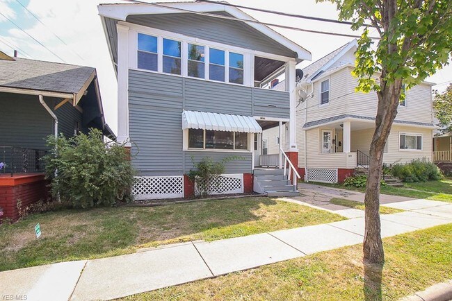 Building Photo - 1327 Fry Ave