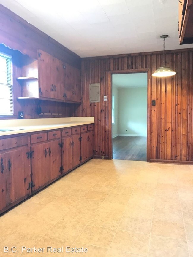 Building Photo - 3 br, 1 bath House - 2207 Rogers Street