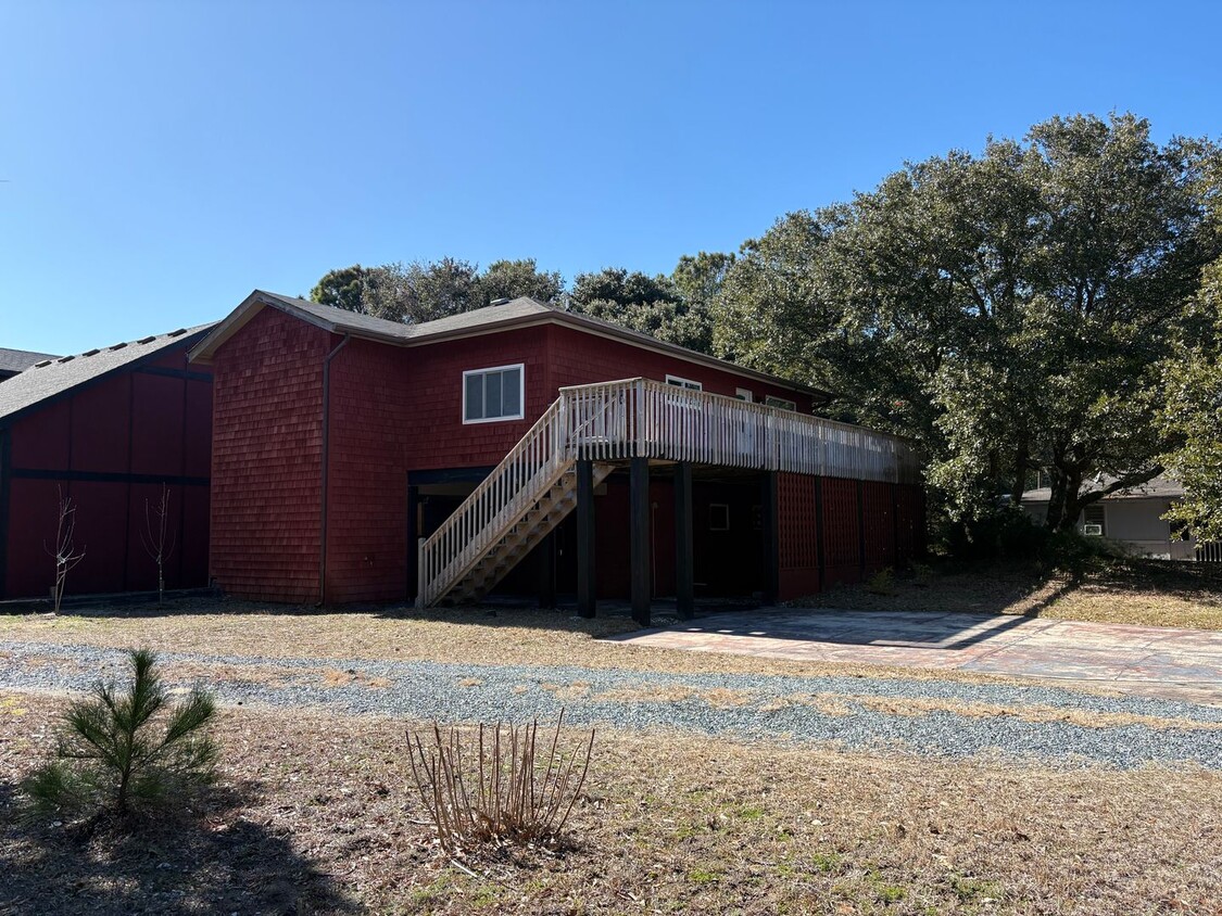 Primary Photo - 3 Bedroom 2 Bath Home in Kill Devil Hills