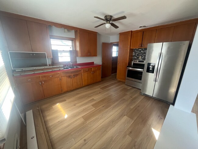 Building Photo - 2702 W 66th St