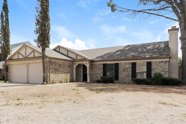 Building Photo - 2637 Remmington Dr