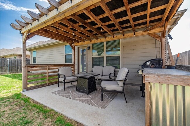 Building Photo - 1024 Bird Creek Dr