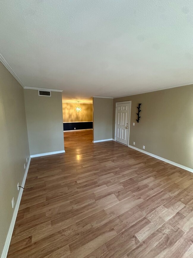 Foto del edificio - Cute 2 Bed 2 Bath Condo Near MTSU