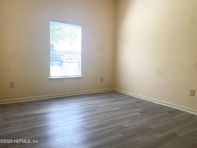 Foto del edificio - 9410 Osprey Branch Trail