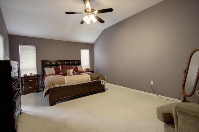 Foto del edificio - 4510 Silver Hollow Dr