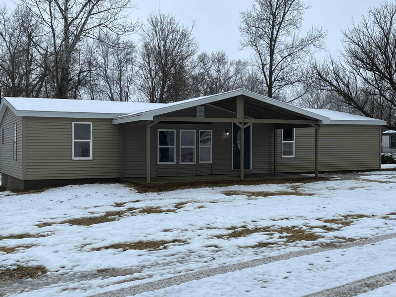 Primary Photo - 534 County Farm Rd