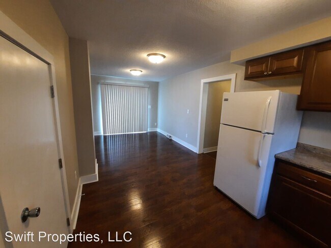 Building Photo - 3 br, 2 bath House - 2330 East 42nd Street