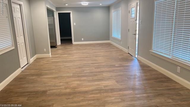 Building Photo - 104 Varsity Cir