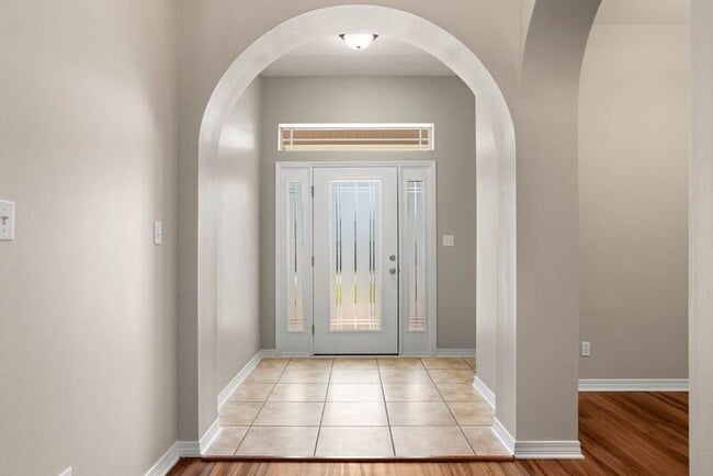 Building Photo - 5749 Tiger Woods Dr