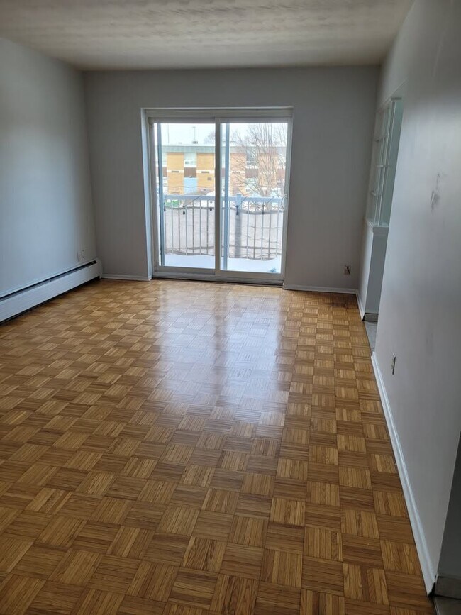 Building Photo - For Rent: Bright & Spacious 2-Bedroom Apartment – Available Immediately!