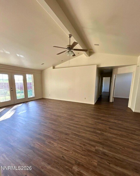 Foto del edificio - 1227 Green Valley Dr