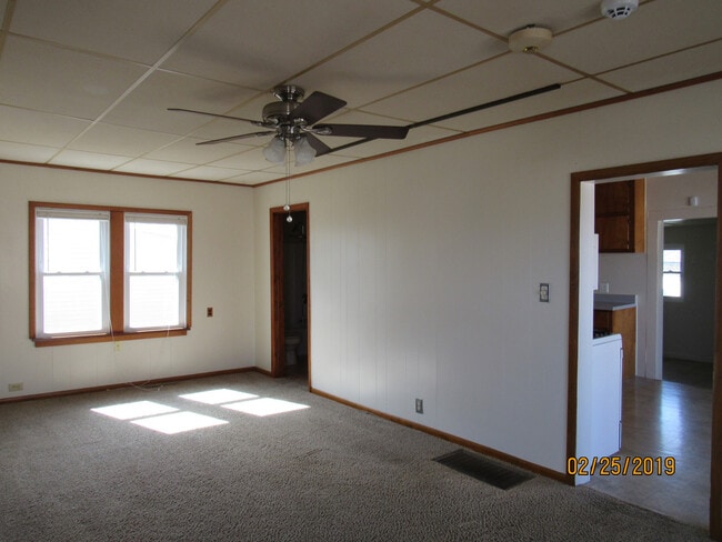 Building Photo - Great location!  2br house with detached g...