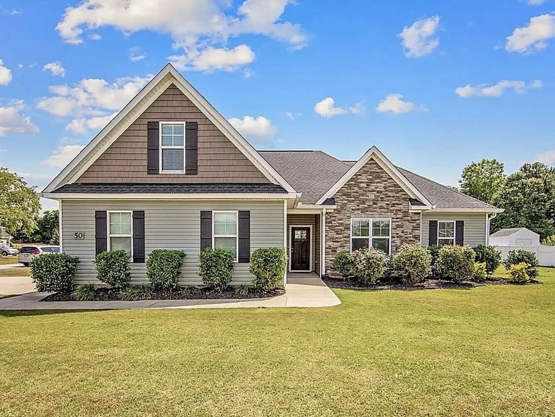 Primary Photo - 3 Bedroom 2 Bathroom Right next to Campbel...