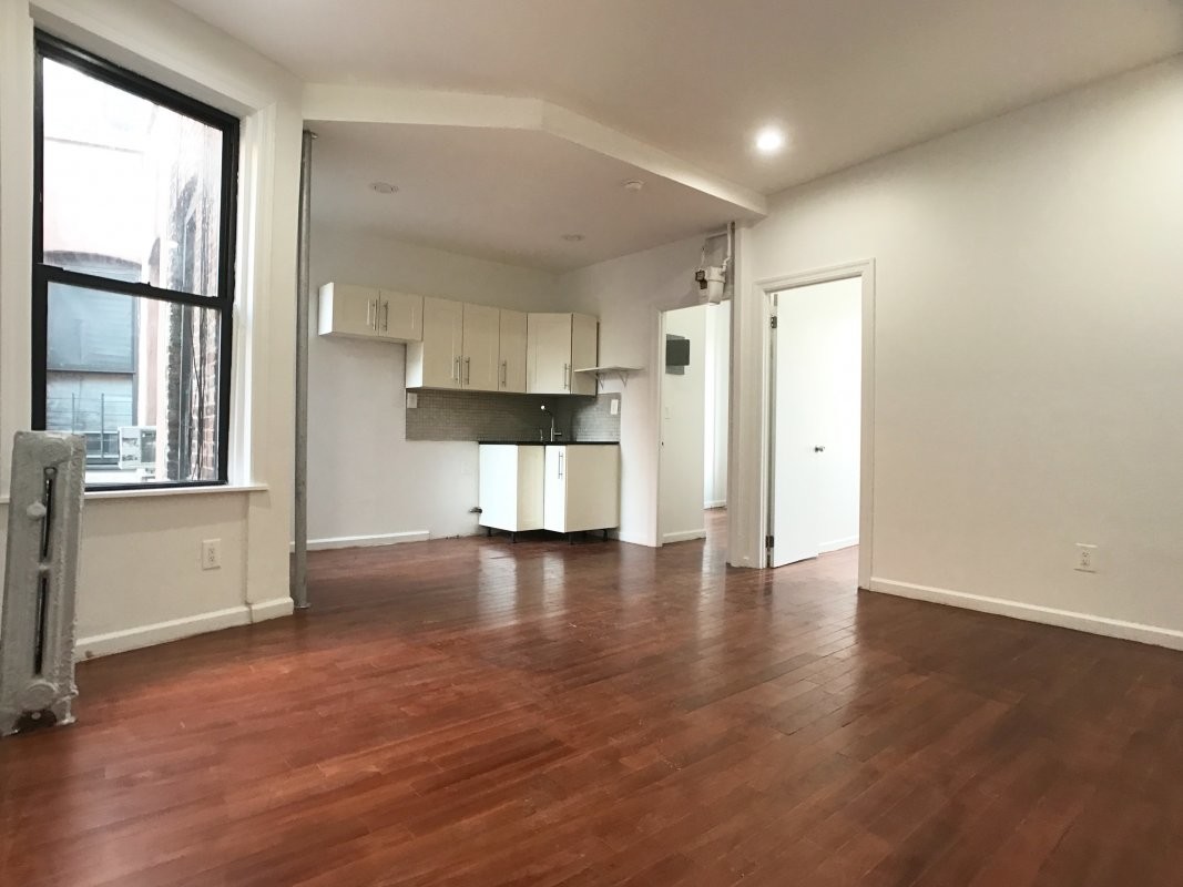 Primary Photo - 2546 7th Ave