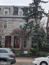 Building Photo - 4025 Walnut St
