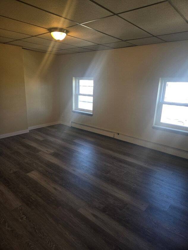 Foto principal - 32 N Jefferson St
