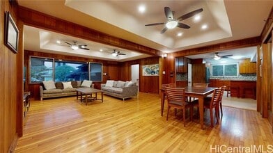 Building Photo - 254A Kuliouou Rd