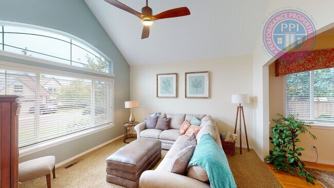 Building Photo - Gorgeous Single Level Home in Sought After...
