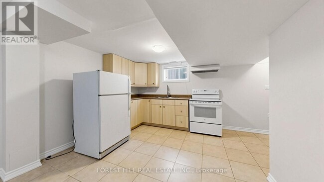 Building Photo - 308 Hendon Ave