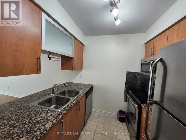 Photo du bâtiment - 50 Town Centre Court