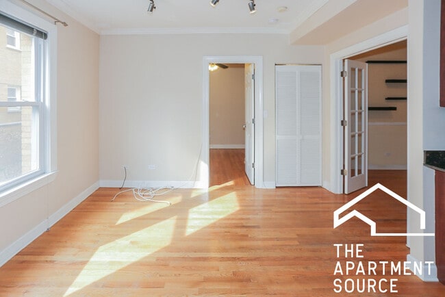 Foto del edificio - 628 W Roscoe St