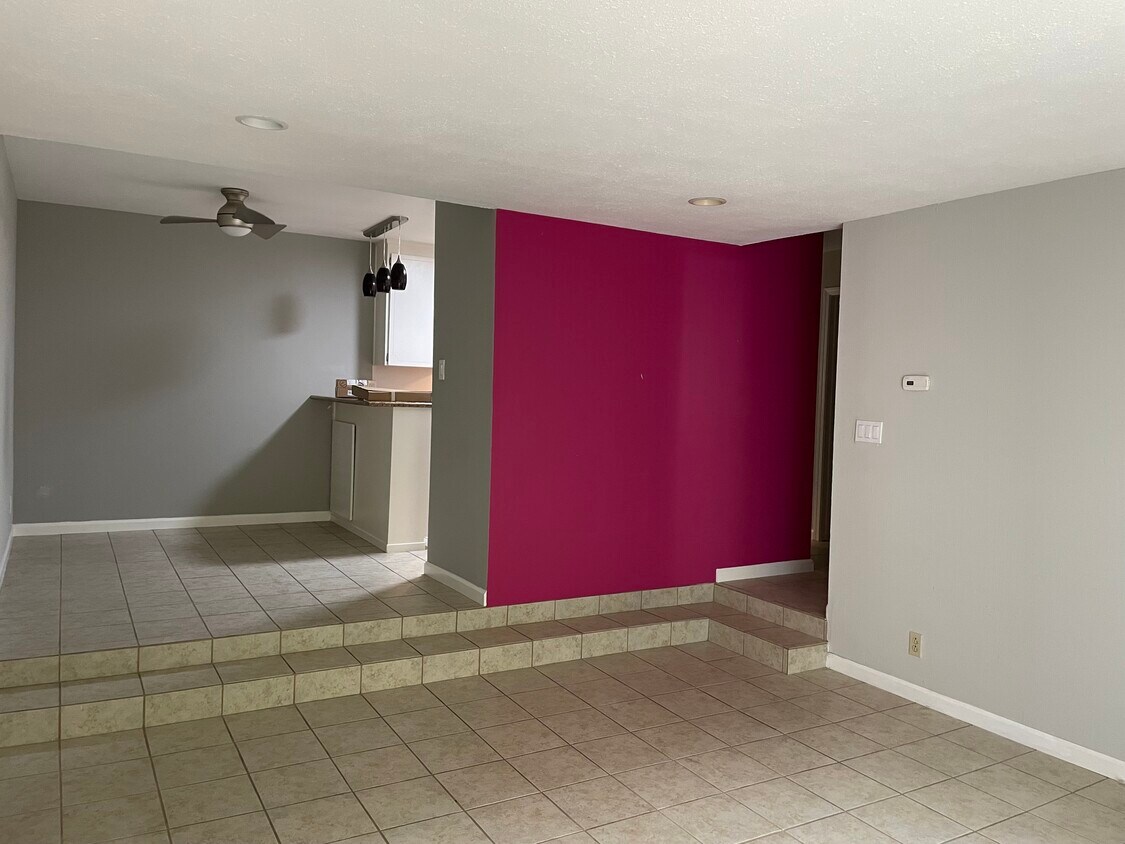 Living room - 1591 Ellis St