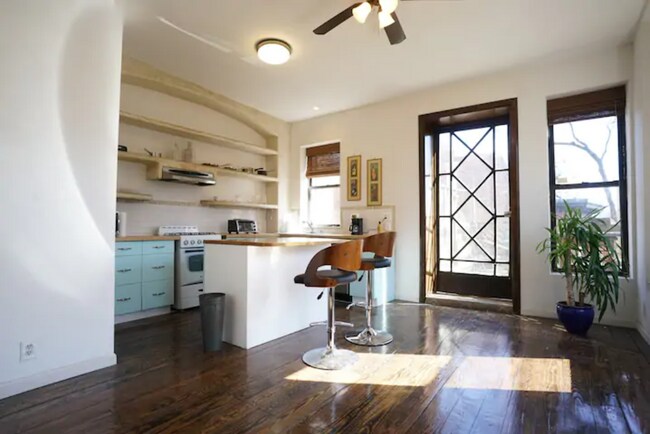 Building Photo - 76 Edgecombe Ave