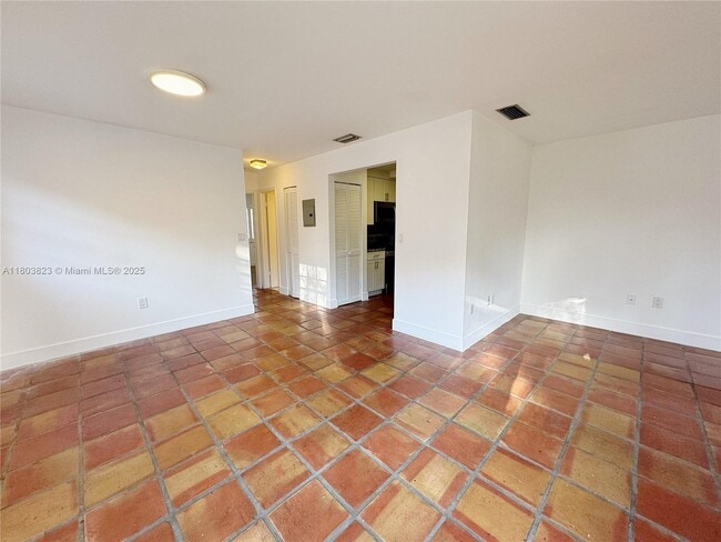 Building Photo - 2918 Bird Ave