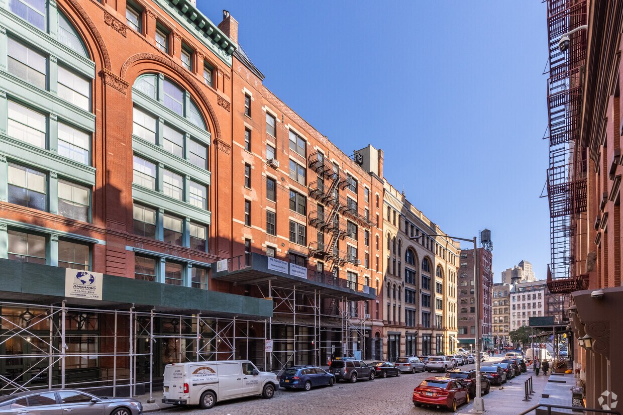 Foto principal - 144-150 Franklin St