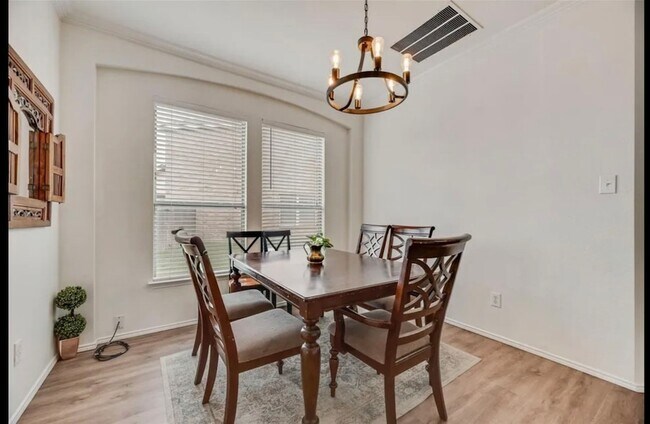 Building Photo - 15704 Ringdove Ct