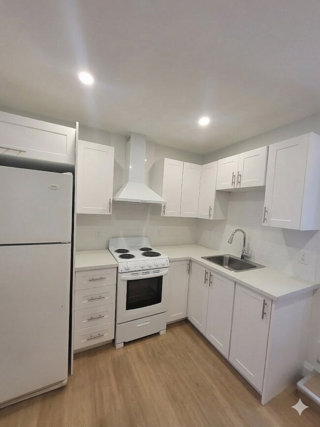 Building Photo - 132 Merner Ave