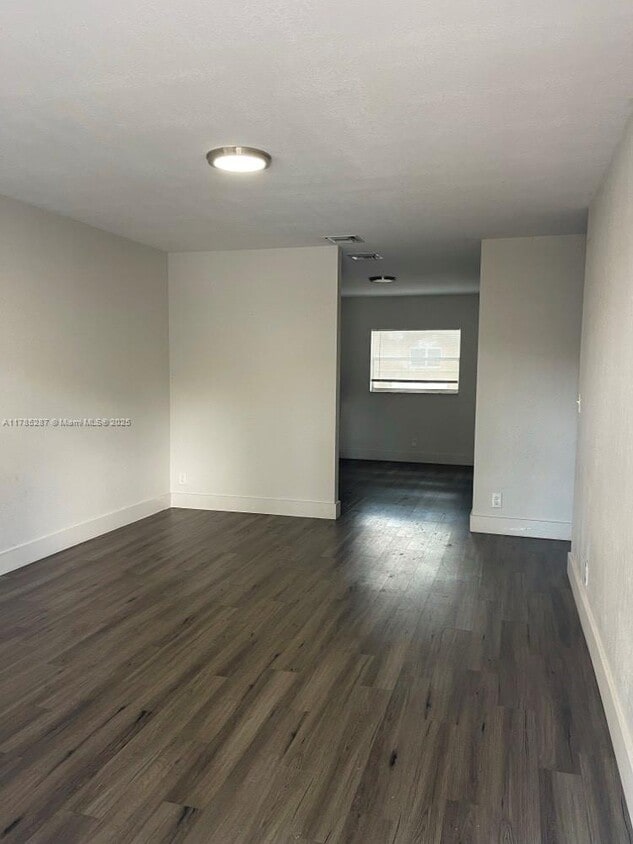 Primary Photo - 450 SW 2nd St